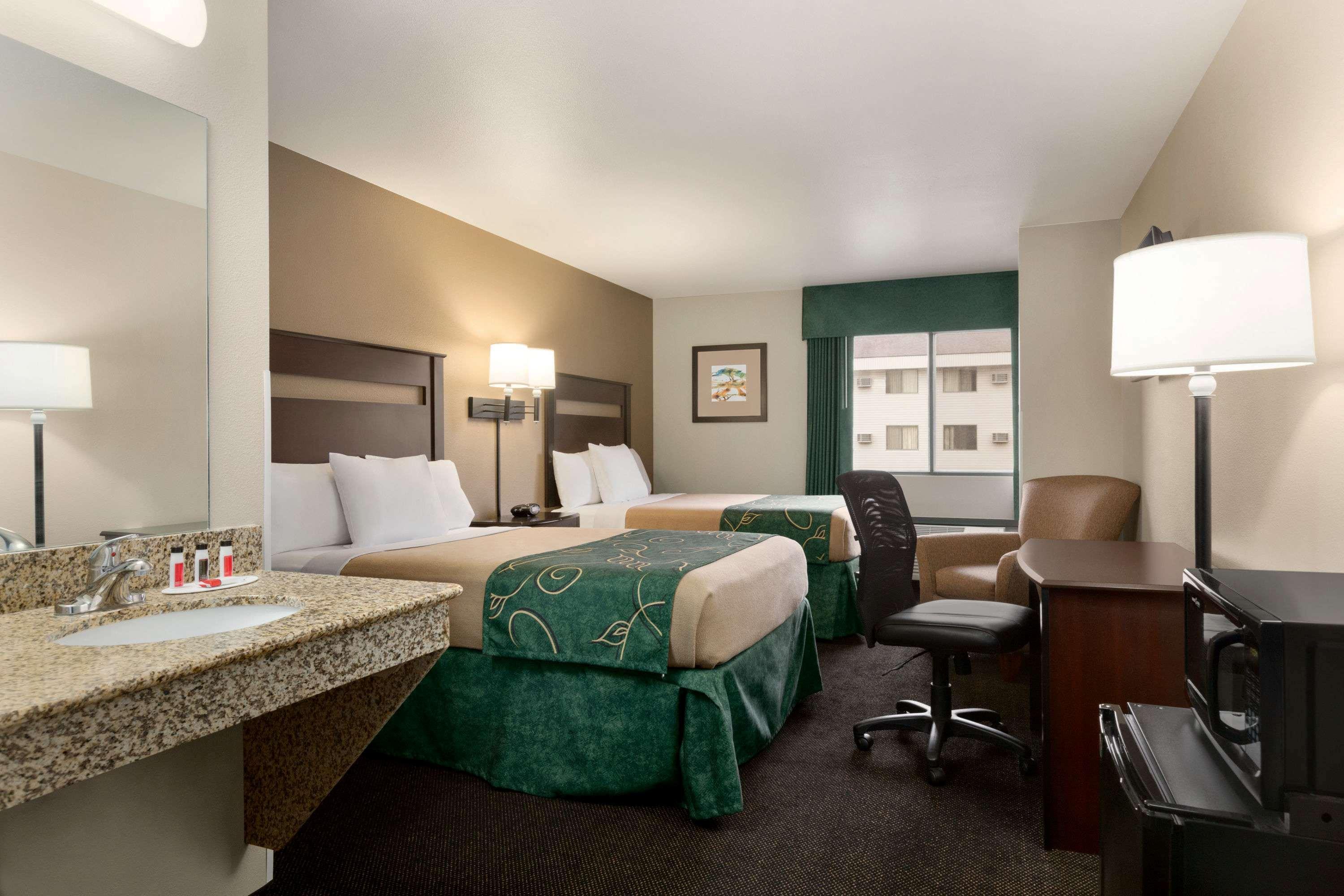 Hotel Baymont By Wyndham Glendive Exterior foto